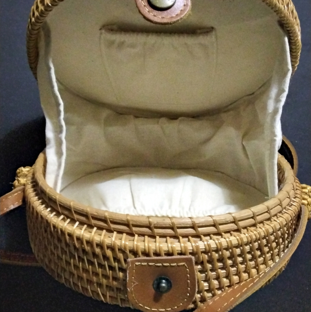Handbag - Picture 3 of 3